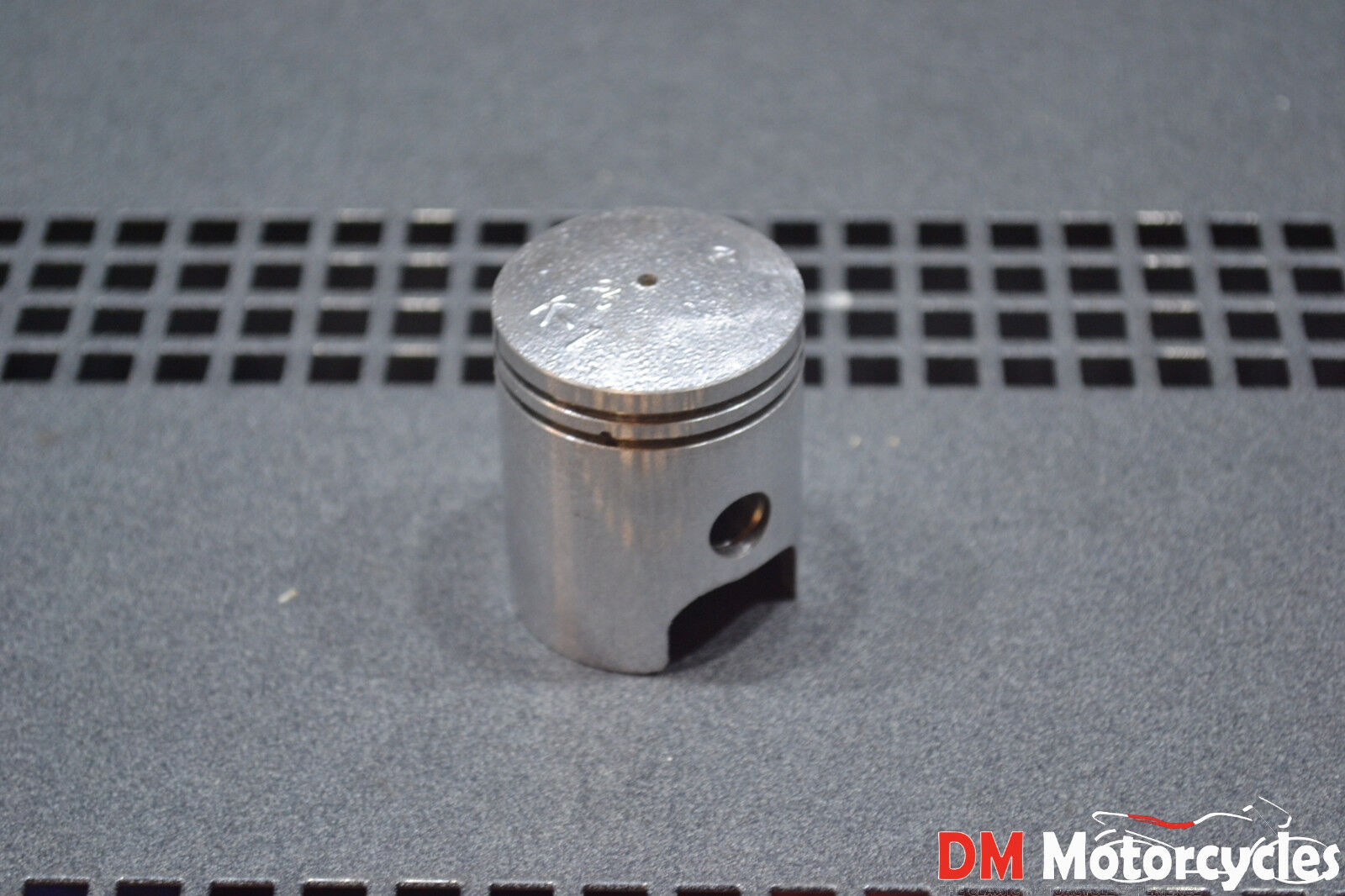 Yamaha genuine nos sa50 passola 0.25 oversize piston pn 4k5-11635-01