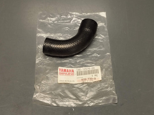 Yamaha genuine new fz 750 85-88 radiator hose 1 pn 1ae-12576-00