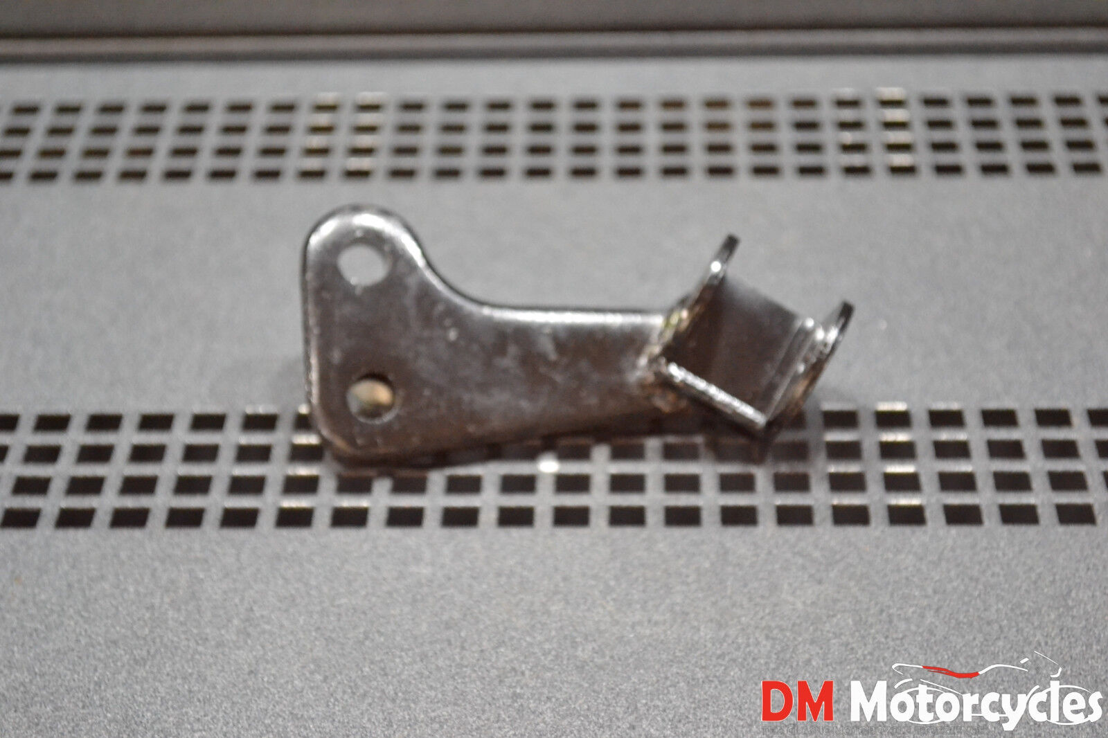 Yamaha genuine nos xt600 xt 600 1984 footrest stand pn 34l-27311-01-r4