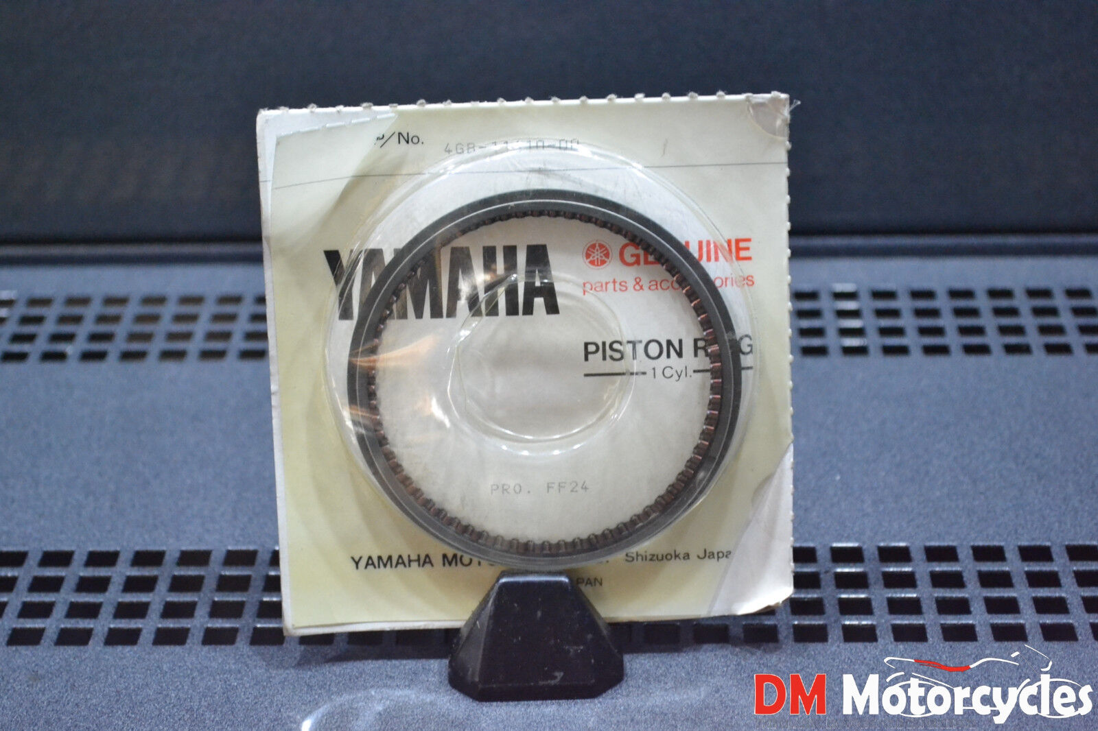 Yamaha genuine new yfm 350 atv's stantard piston ring set pn 4gb-11610-00