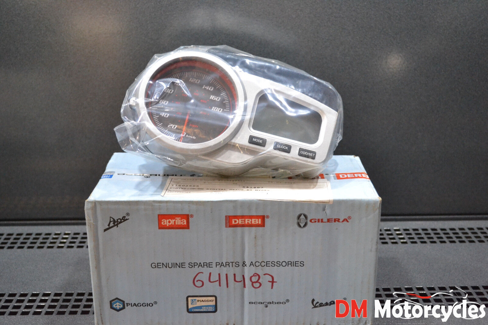 Piaggio genuine new gilera nexus 125 500 aprilia sr speedometer gauge pn 641487