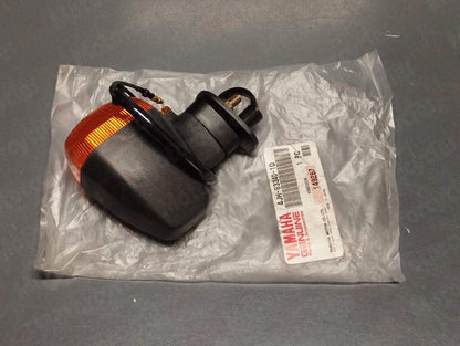 Yamaha oem yzf 600 750 r1 r7 trx850 fzr600 rear right turn signal 4jh-83340-10