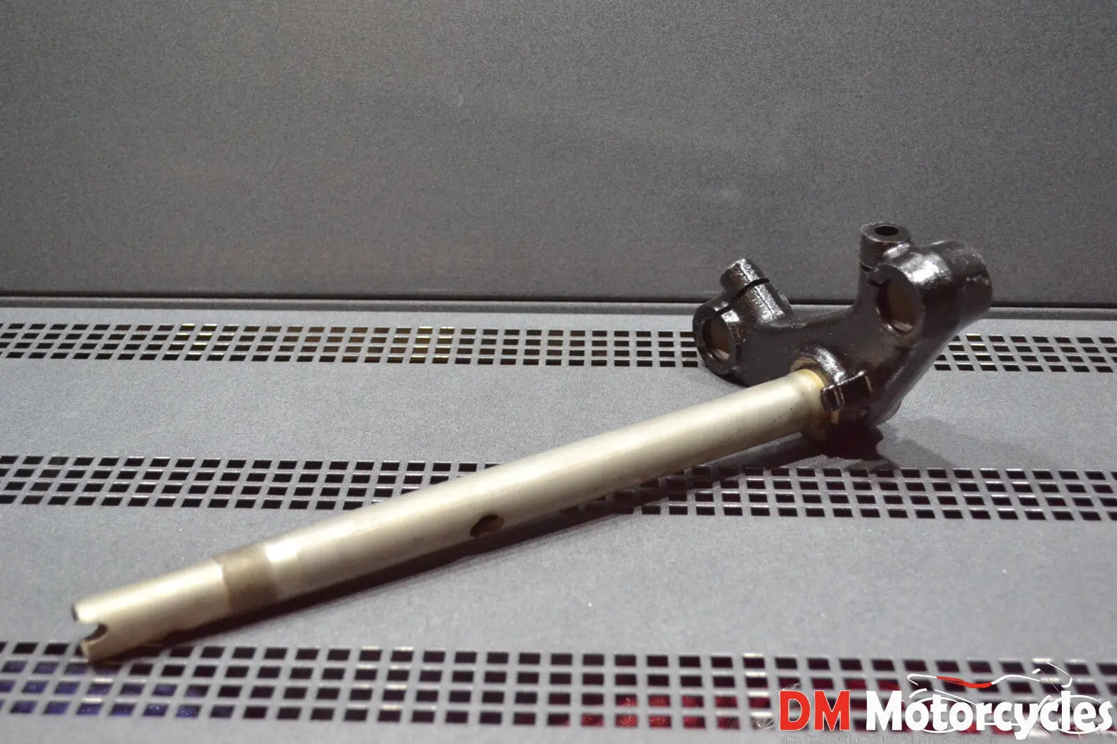 YAMAHA GENUINE NEW CR90 TARGET FORK UNDER BRACKET PN 3GF-F3340-00-33