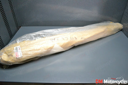 Yamaha genuine new XT600 XT 600 1997 right fork assy pn 4pt-23103-00