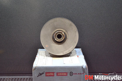 PIAGGIO GENUINE NEW VESPA LX GILERA DERBI SECONDARY PULLEY PN CM100108