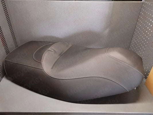 Piaggio genuine new MP3 125 - 500 2007 heated seat saddle pn 65417000ed