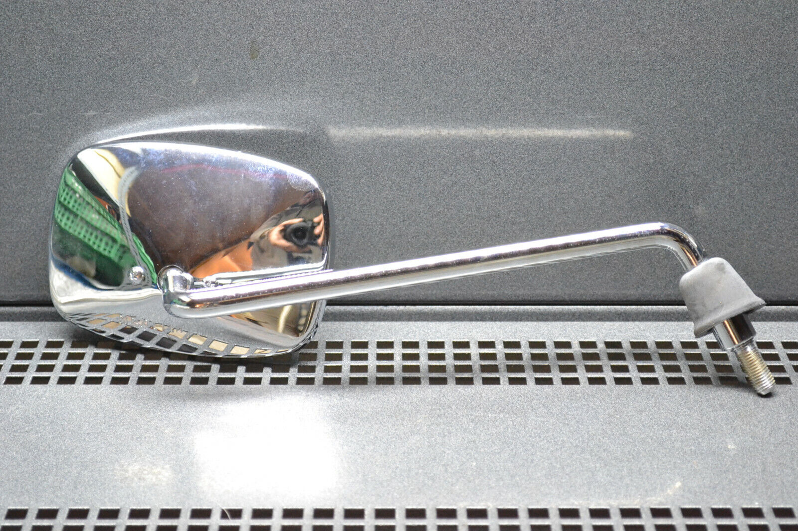 Piaggio genuine new beverly 400 right mirror chrome pn cm071908