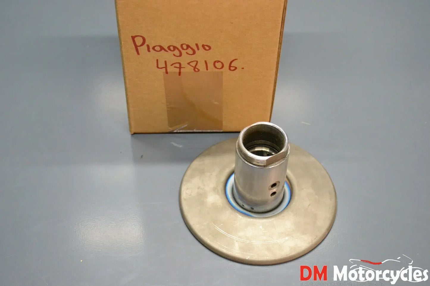 Piaggio genuine new sphera rst 80 half pulley pn 478106