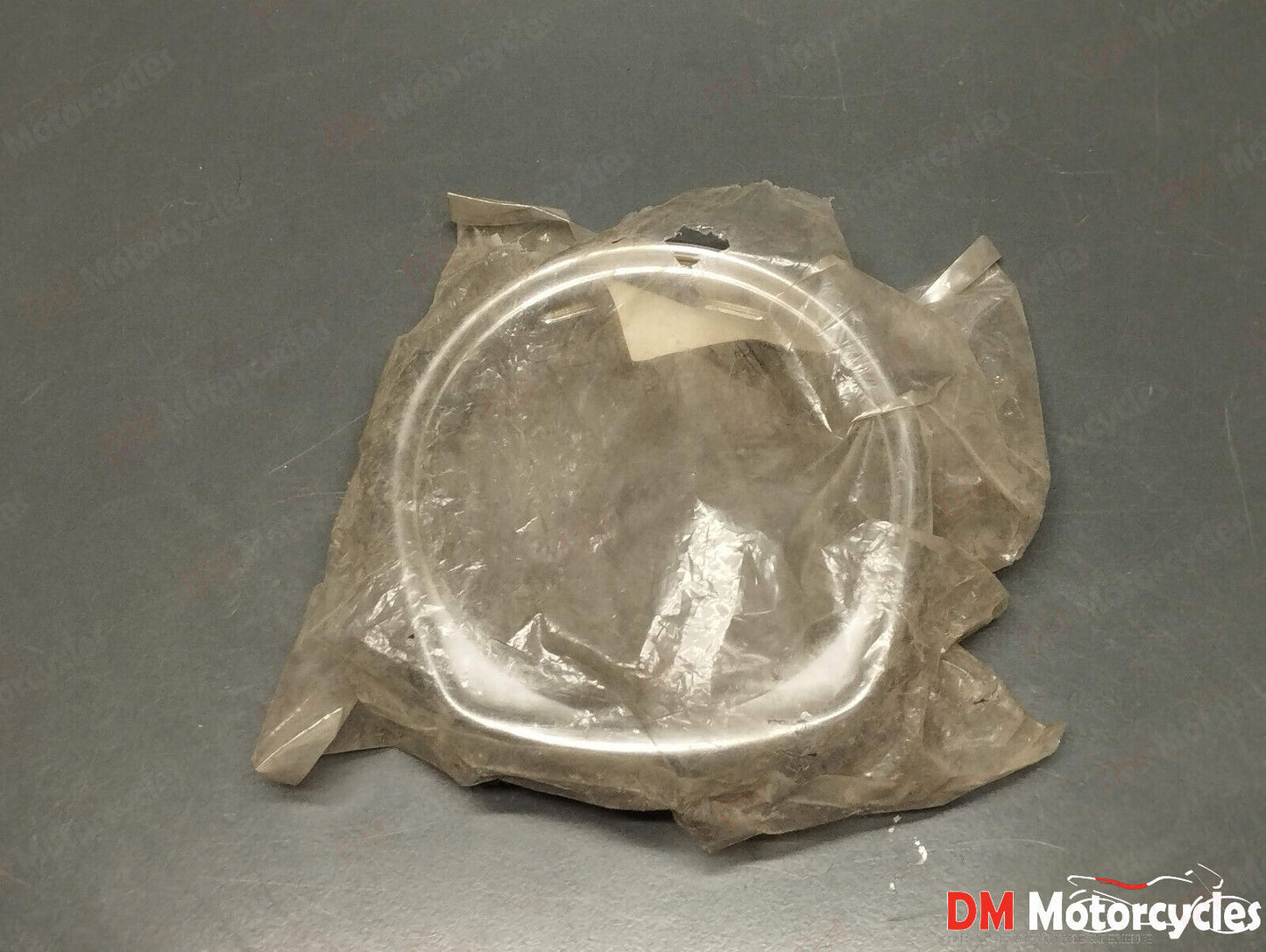 Suzuki genuine nos headlight rim pn 35111-22021