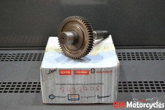 Piaggio genuine new fly 100 zip 50 rear wheel axle pn 8438705