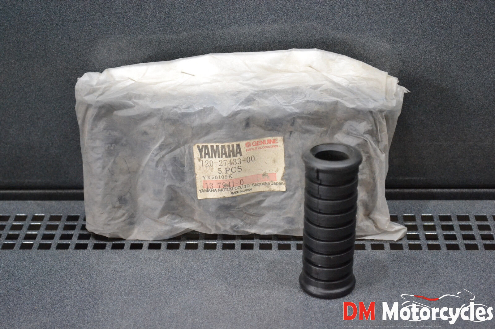 Yamaha genuine nos xt350 rd125 xt500 dt125 xt225 foot rubber pn 120-27433-00