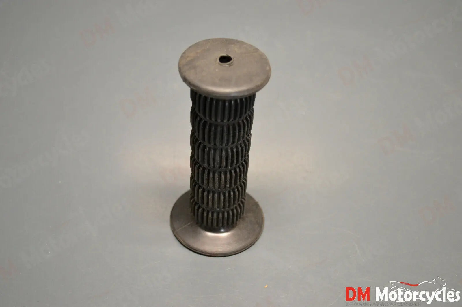 Yamaha genuine  At1 at2 ct1 ct2 ct3 dt175 dt2 dt3 rt Left grip pn 214-26241-00