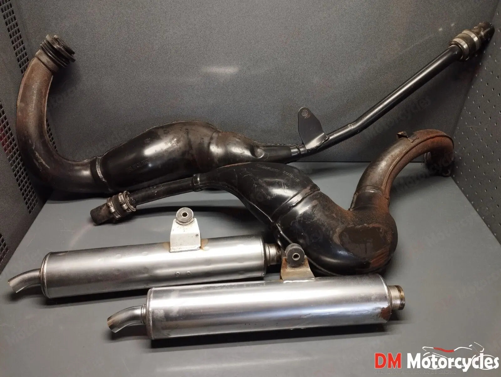 Suzuki genuine used RGV250 RGV VJ21 Japanese import exhaust muffler Complete