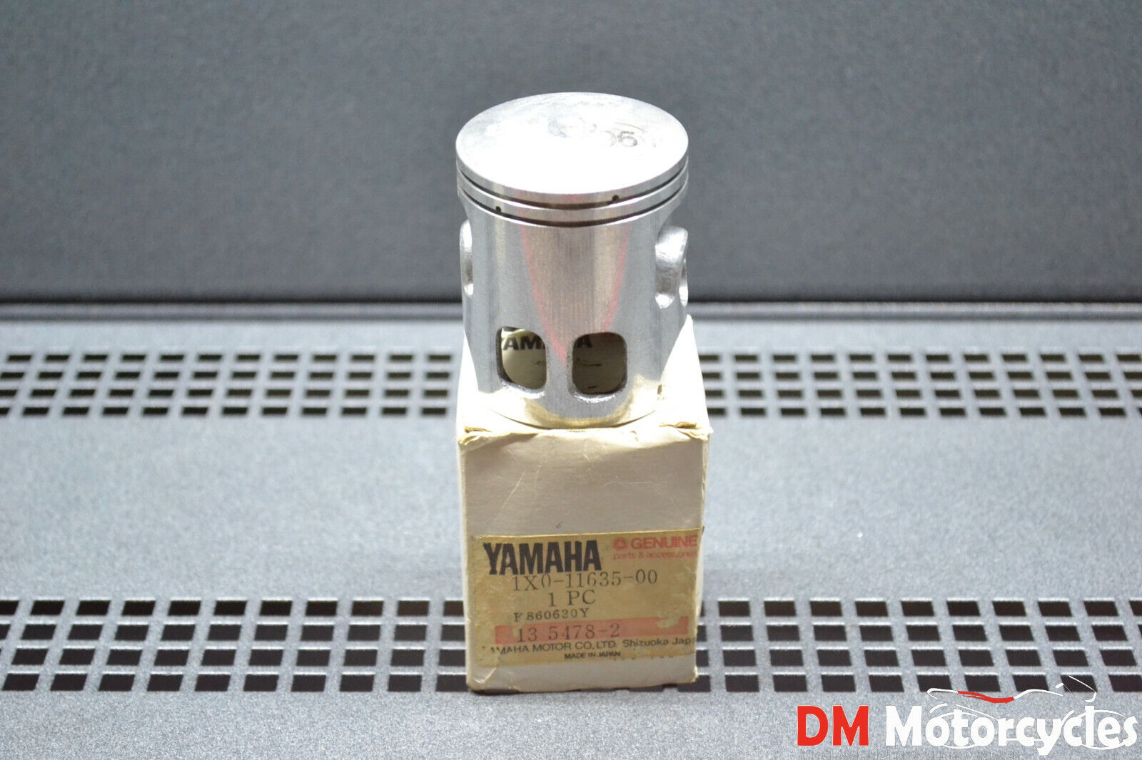 Yamaha genuine nos rs100 dt100 piston 0.25 over size pn 1x0-11635-00