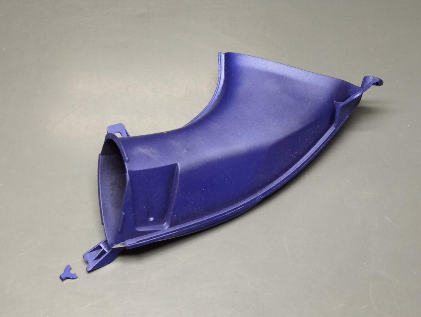 Yamaha genuine new yzf r1 2007 ram air duct 1 broken top lug pn 4c8-2838r-00-p0