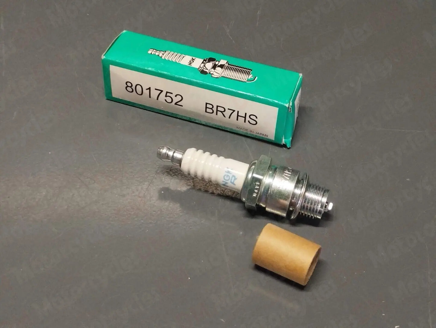 New NGK BR7HS Spark Plug x1
