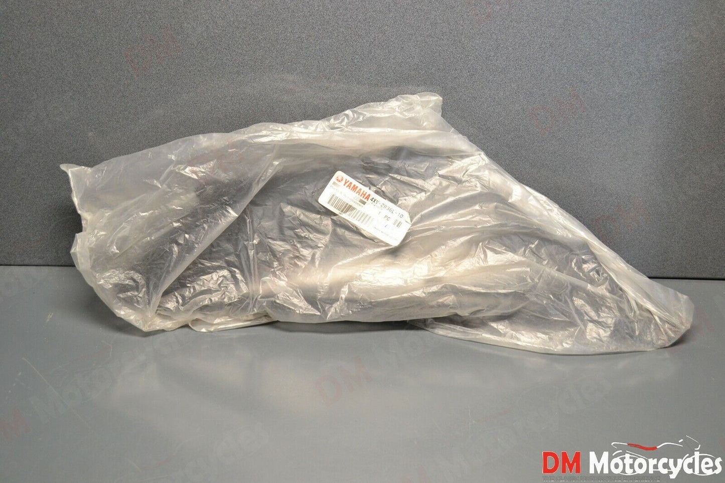 Yamaha genuine new yzf r1 98 - 99 right inner panel pn 4xv-2836l-10