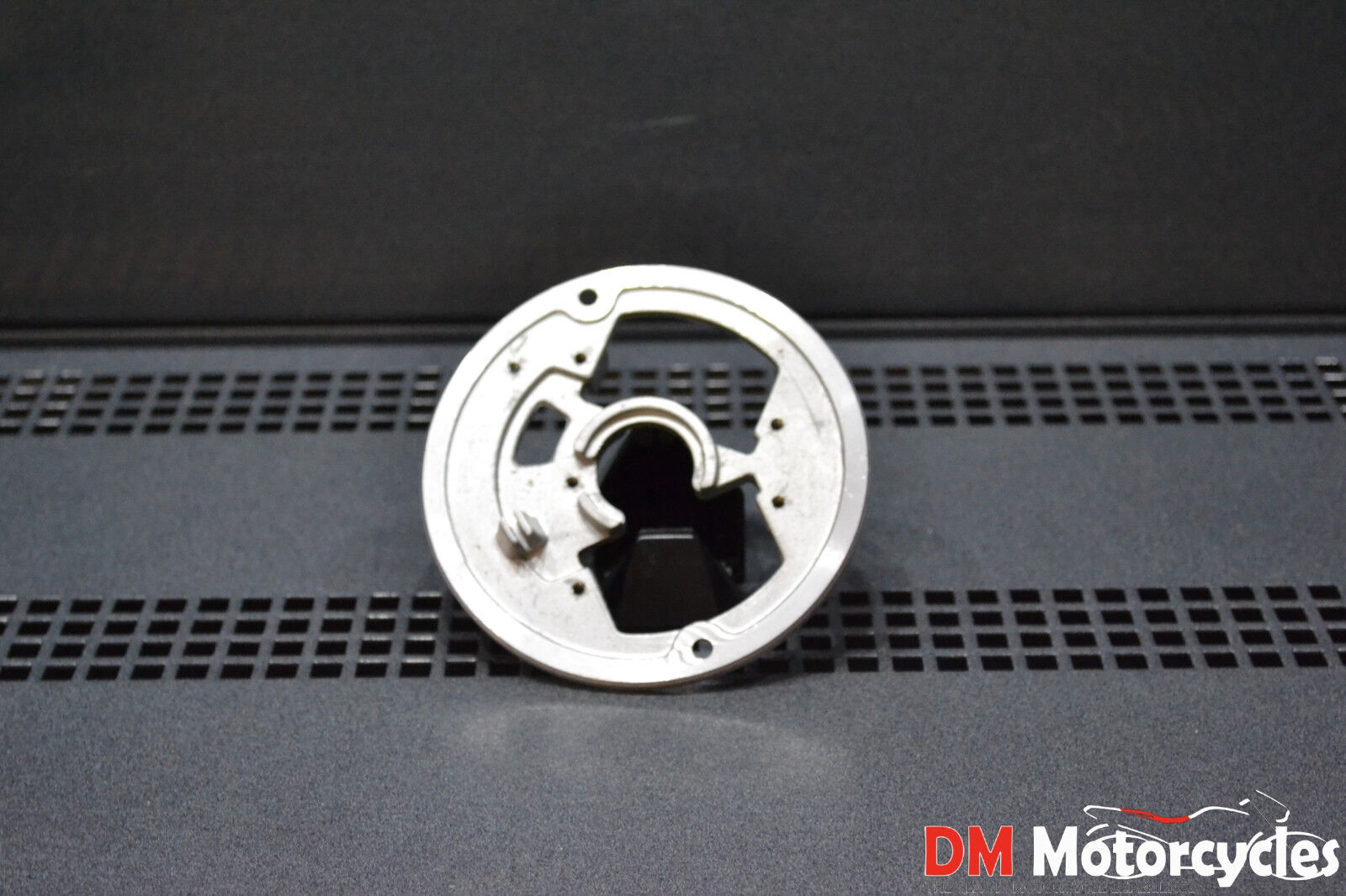 Yamaha genuine nos v80 mate magneto base mount pn 3e5-85561-m1