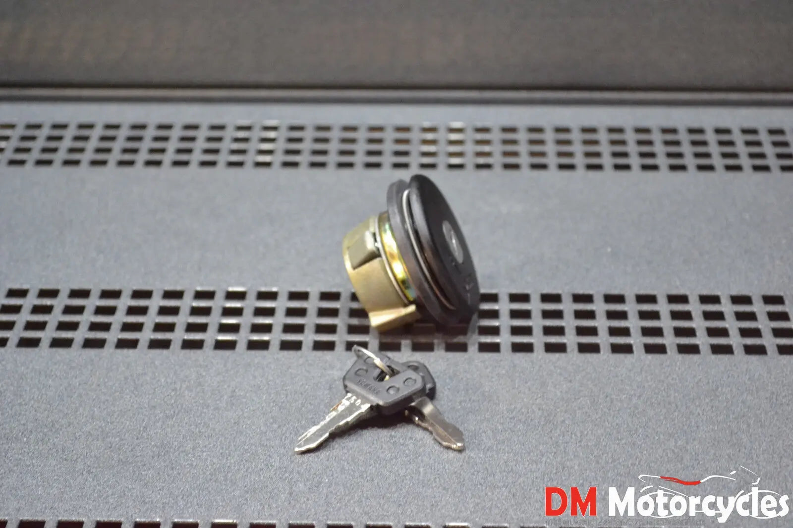 Yamaha genuine new yp125 yp 125 majesty 1998 fuel tank cap pn 3uh-f4610-10
