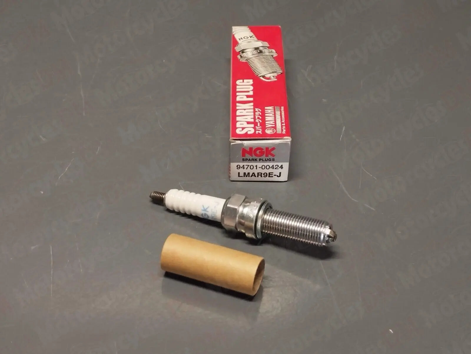 New NGK LMAR9E-J Spark Plug x1