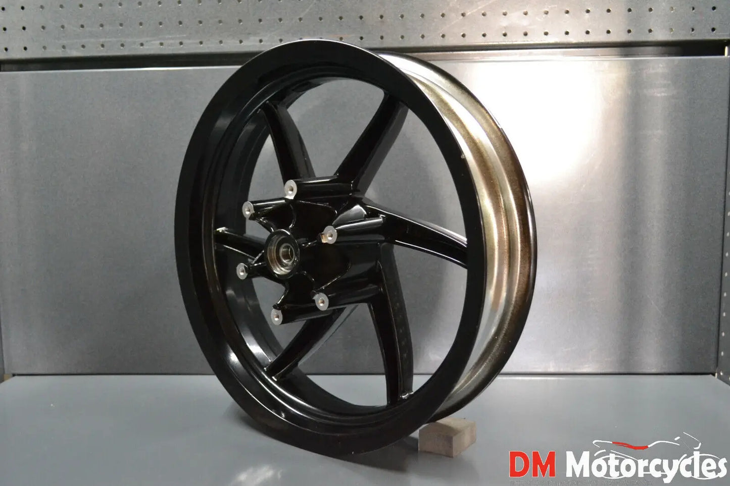 Piaggio genuine new gilera runner 50 125 200 vxr sp front wheel pn 56388r000g