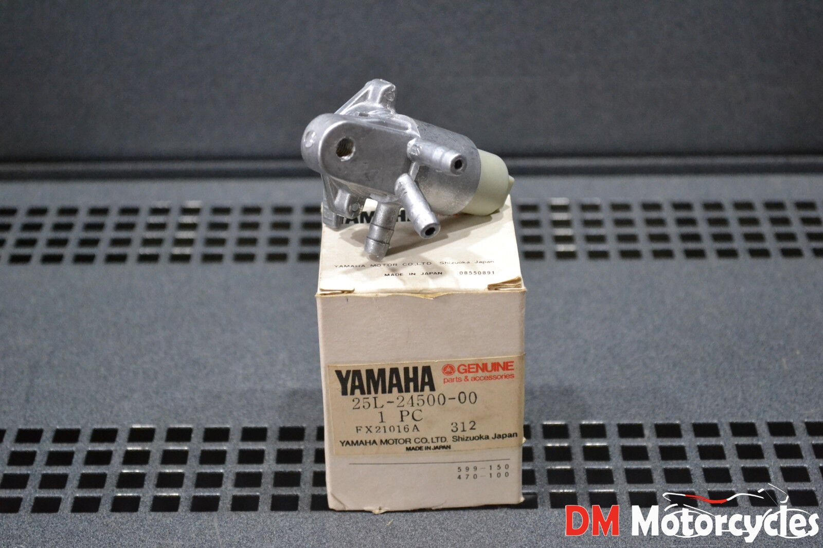 Yamaha genuine nos fuel cock assy pn 25l-24500-00