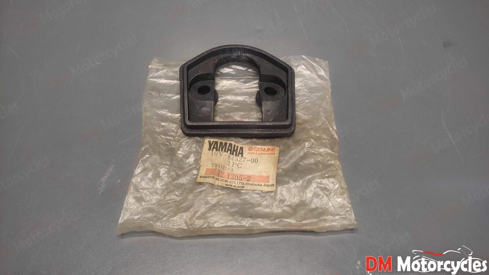 Yamaha genuine nos xt250 xt350 dt200 FS1 tail light damper pn 10v-84527-00