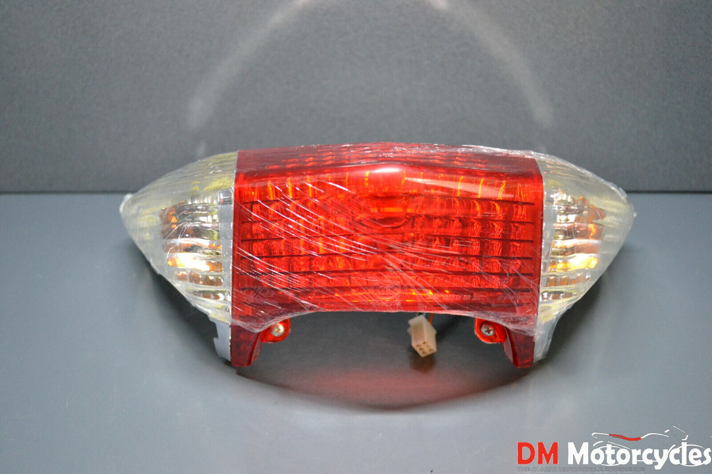 Peugeot genuine new Sum up 125 Tail light pn 800306