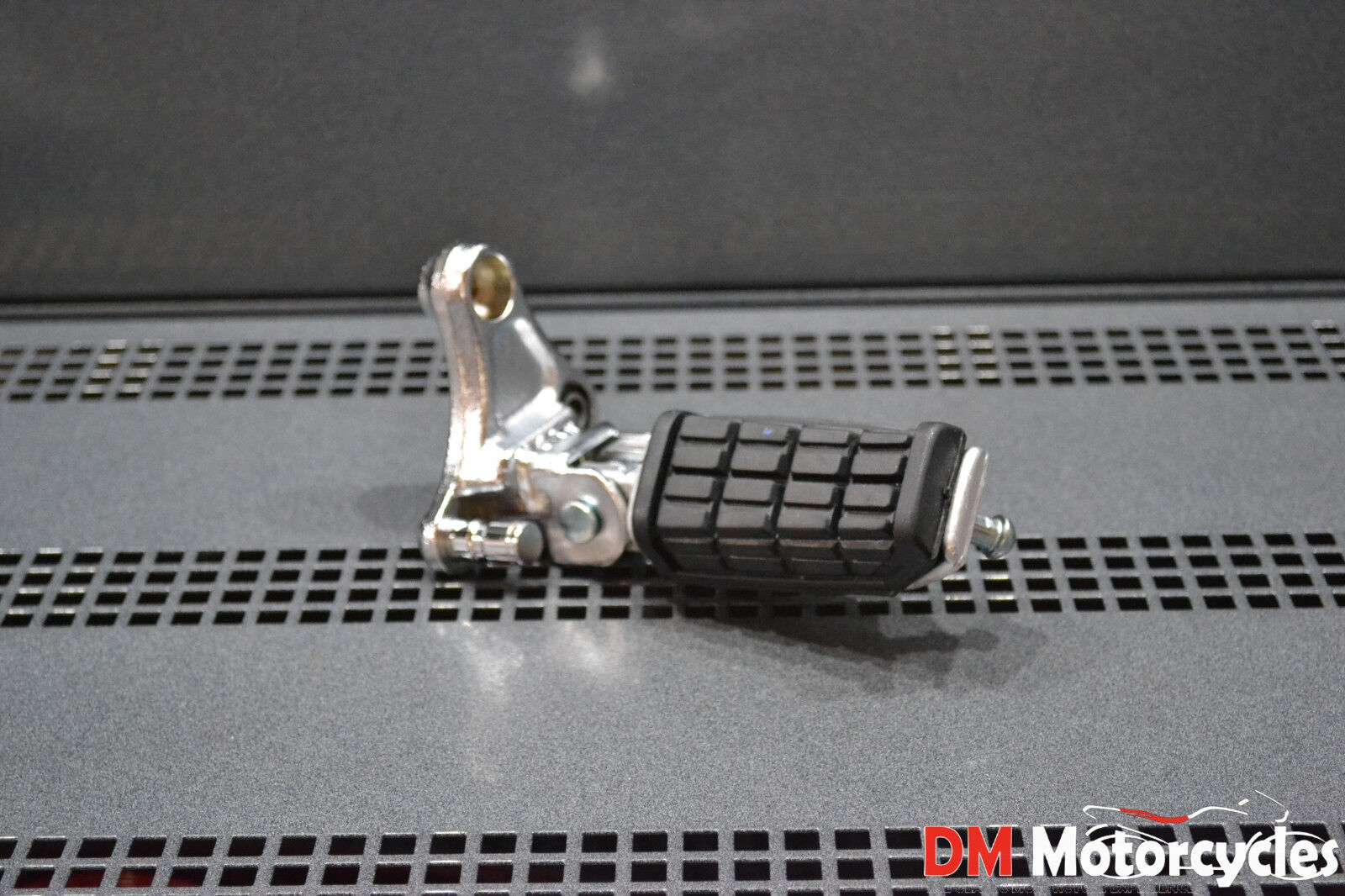 Yamaha genuine new fz750p fz 750 police foot peg pn 2kw-27410-10