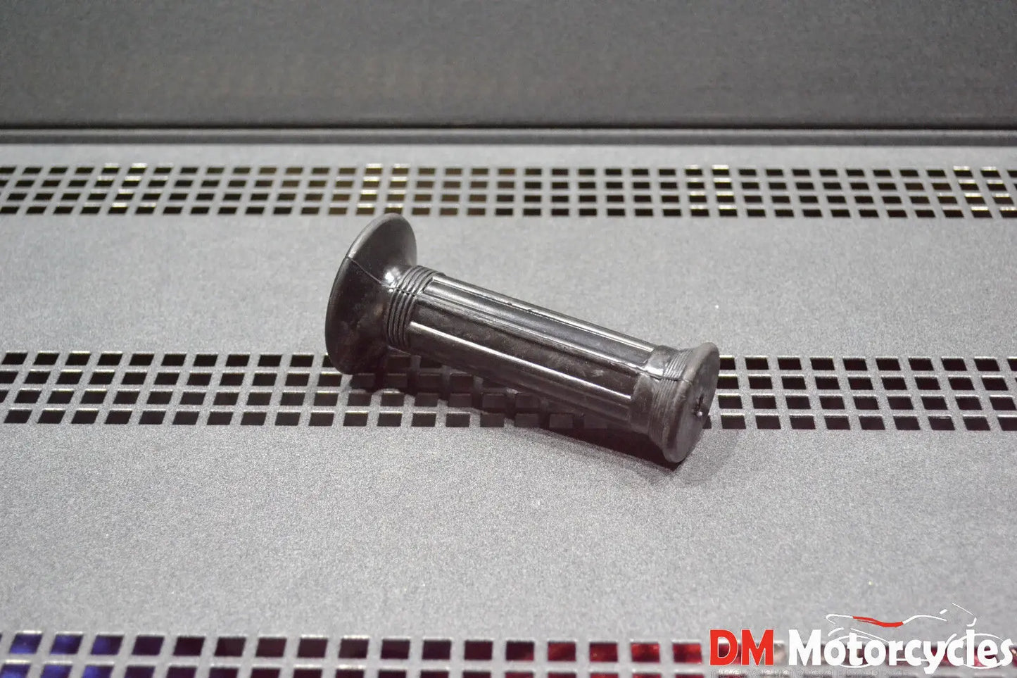 Yamaha genuine new dt1 ct at rt ht lt gt rd 68 77 throttle grip pn 1a0-26242-01