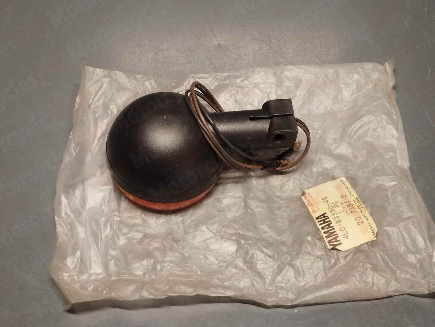 Yamaha genuine nos rd 350 '82 250 '81 75 '91 rear left turn signal 4l0-83330-40