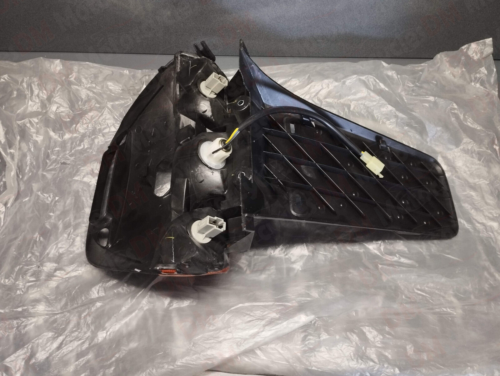 Yamaha genuine new axis ya 90 50 1990-97 taillight assy pn 3vp-84700-00