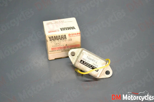 Yamaha genuine new dt125 dt175 dt250 dt400 voltage regulator pn 498-81910-23