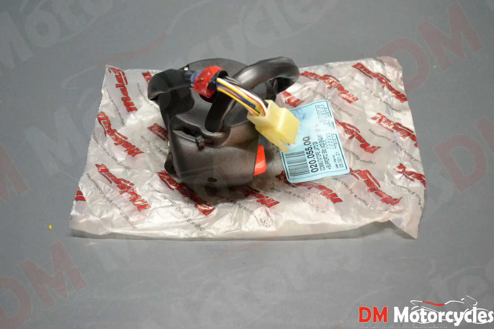 Malaguti Genuine new madison 125 150 right switch gear pn 02005500
