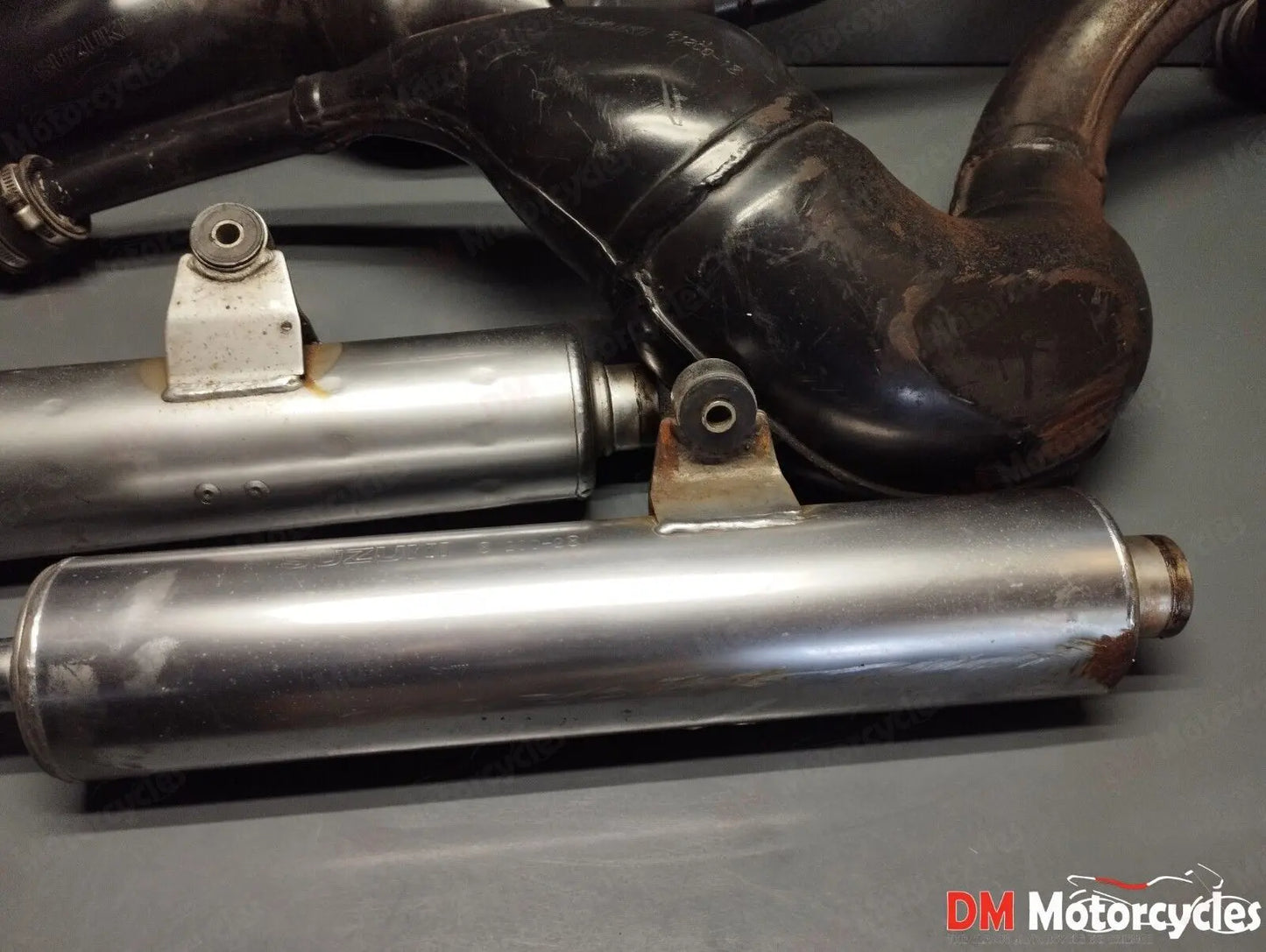 Suzuki genuine used RGV250 RGV VJ21 Japanese import exhaust muffler Complete