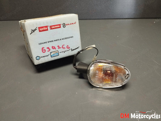 Piaggio genuine beverly 50 250 front left or rear right turn signal pn 639266