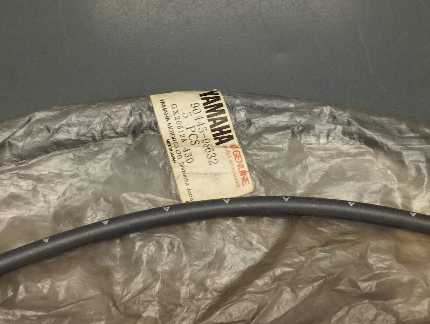 Yamaha oem vmax 1200 xvz 1300 fj 1100 fzr 1000 air filter hose pn 90445-08632