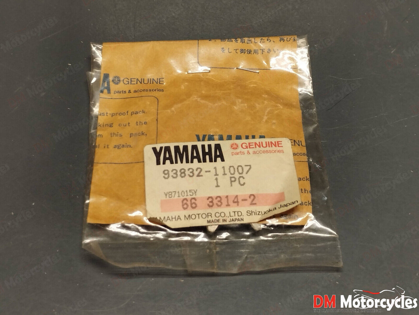 Yamaha oem yz 100 125 175 it 125 175 200 drive sprocket 11t pn 93832-11007