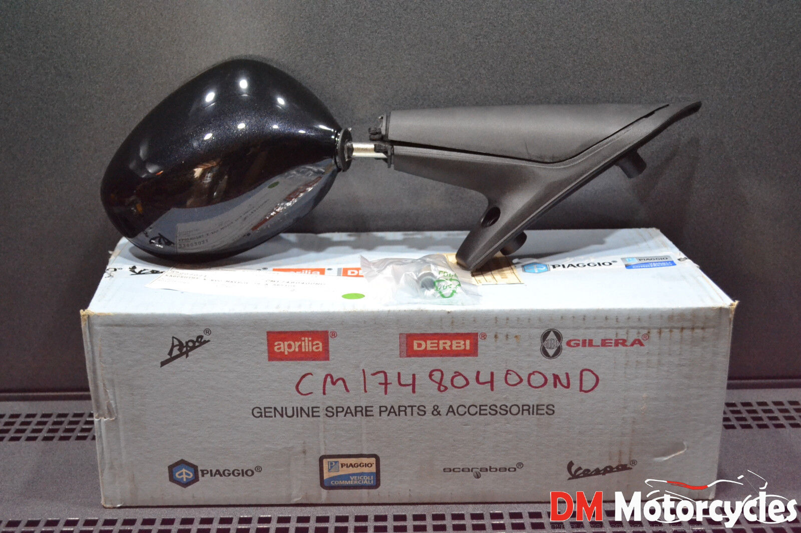Piaggio genuine new x evo 125 250 400 rh mirror pn cm17480400nd