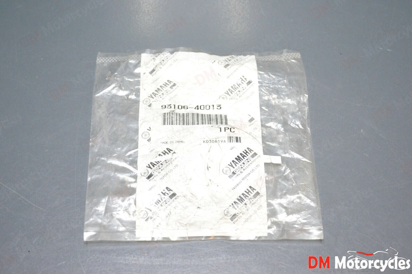 Yamaha genuine nos FJR 1300 gasket fork oil seal pn 93106-40013