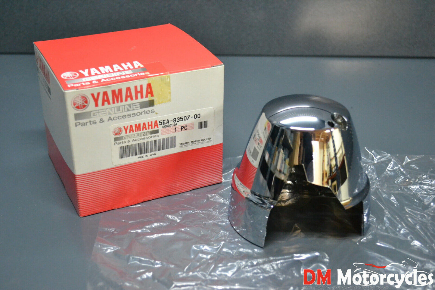 Yamaha genuine new xjr1300 xjr 1300 under speedometer case pn 5ea-83507-00