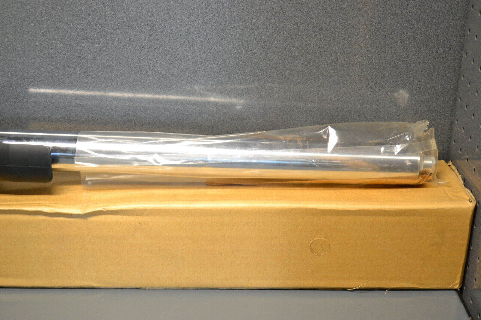 Yamaha genuine new TDM850 tdm 850 1998-2001 front right fork assy pn 4tx-23103-01