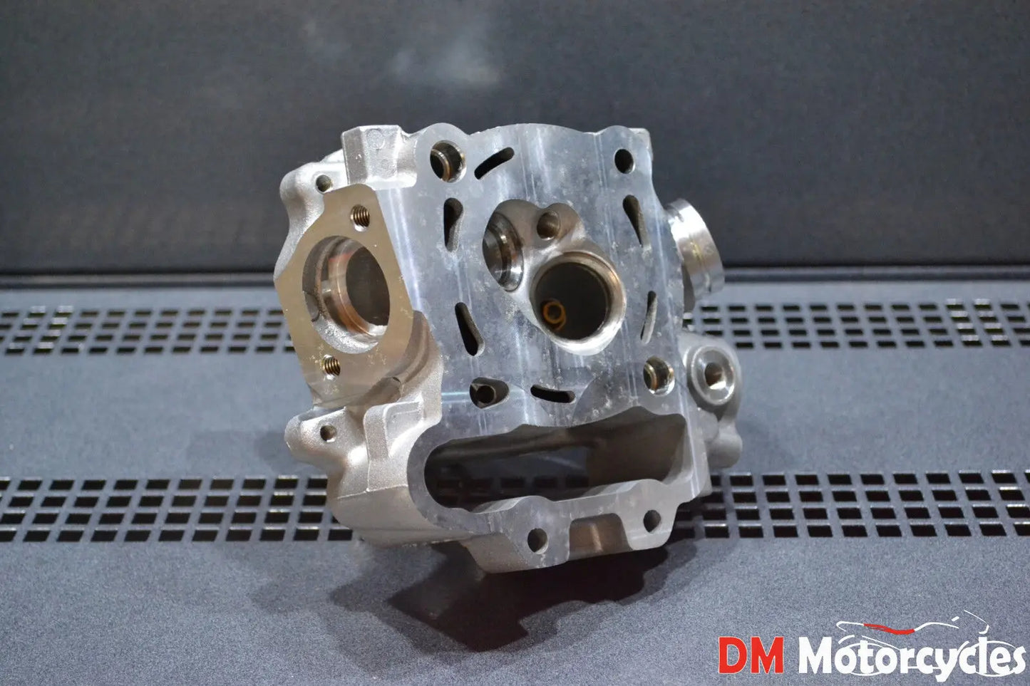 Peugeot genuine new elyseo elystar 4t 125 - 150 cylinder head pn 737439