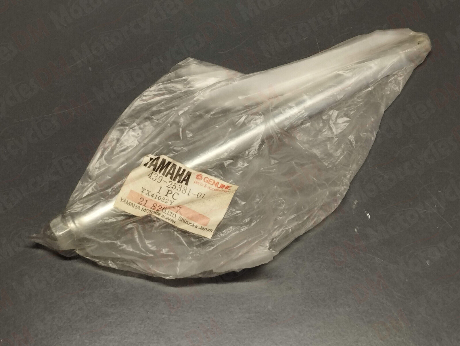Yamaha genuine nos ysr50 ysr 50 lb80 chappy rear wheel axle pn 439-25381-01