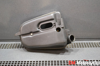 Yamaha genuine nos v80 mate airbox case pn 18a-14411-00-00
