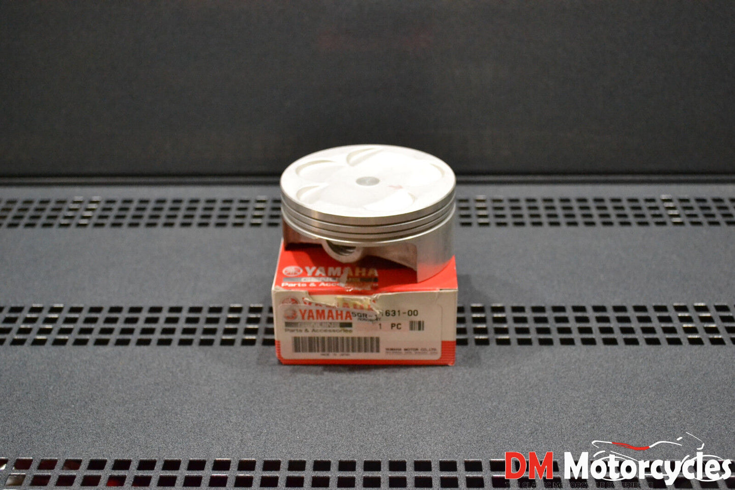 Yamaha genuine new yz400 wr400 1999 - 2000 piston standard pn 5gr-11631-00