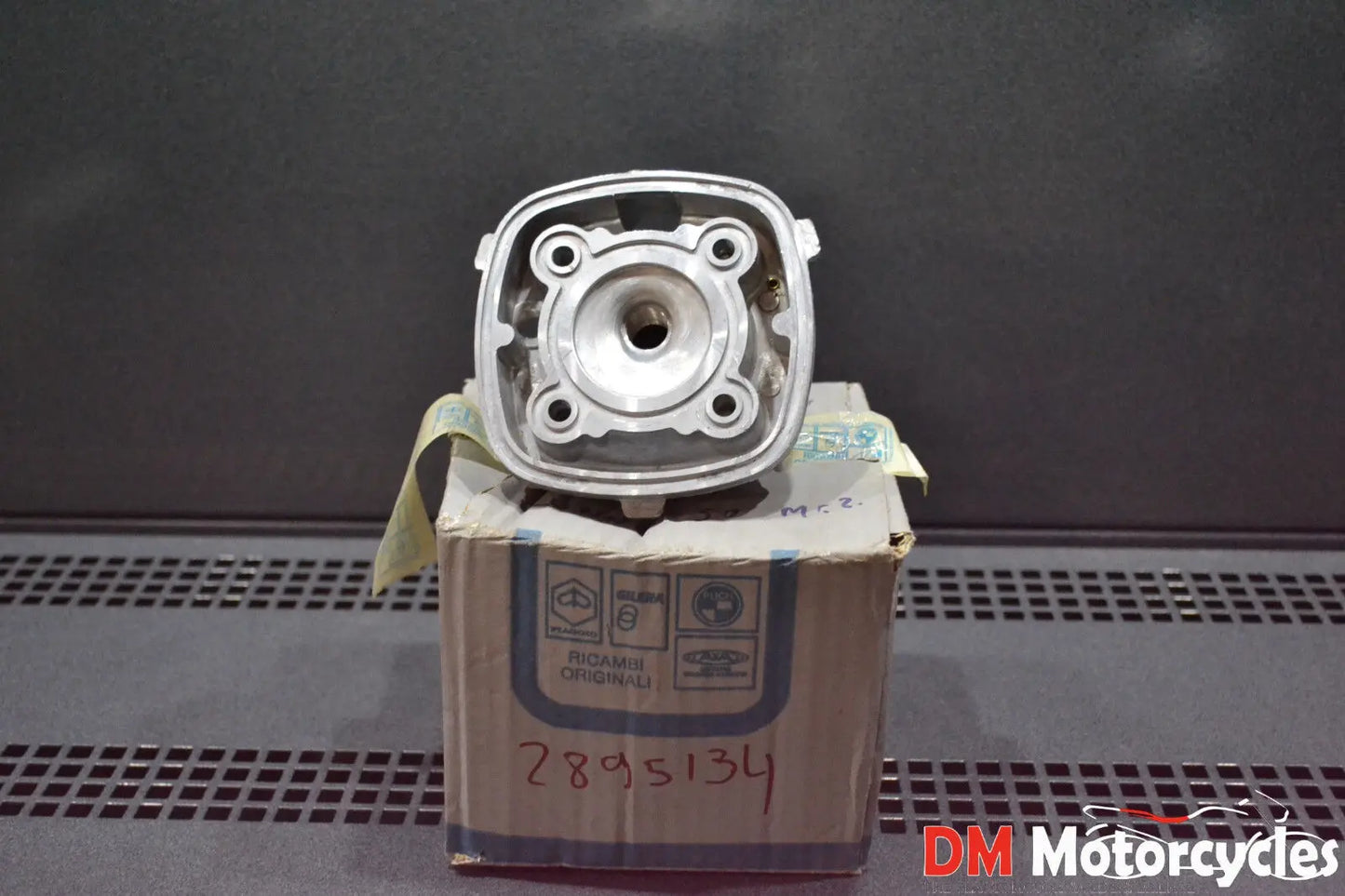 Piaggio genuine new nrg ntt gilera runner 50cc cylinder head pn 2895134