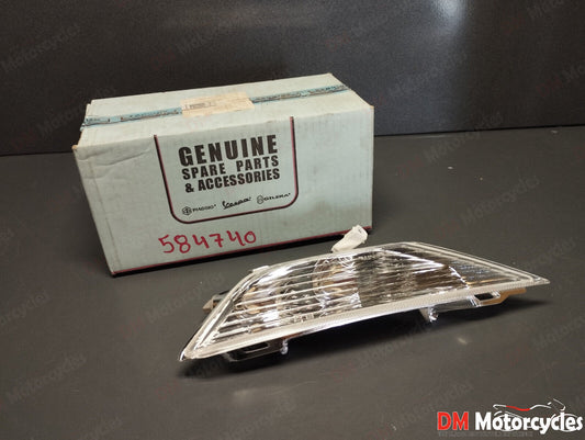 Piaggio genuine new x8 125 - 400 front left turn signal pn 584740