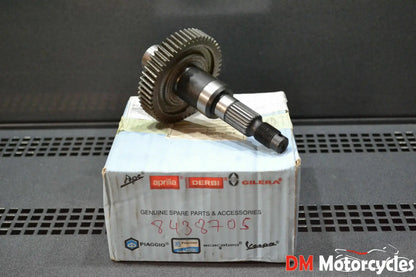 Piaggio genuine new fly 100 zip 50 rear wheel axle pn 8438705