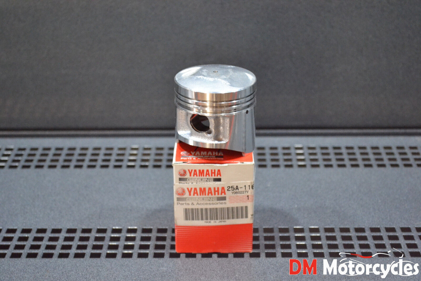 Yamaha genuine new xt125 xt 125 1983 piston over size 0.50 pn 25a-11636-00